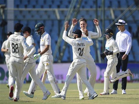 PAK vs NZ Live Cricket Score .